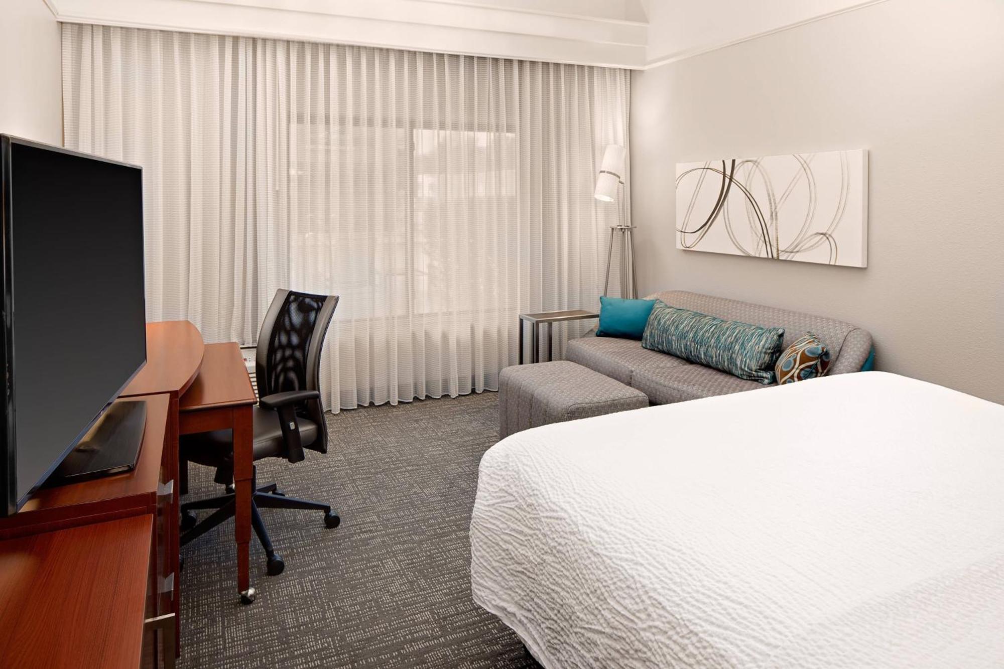 Courtyard By Marriott Houston Rice University Exteriör bild