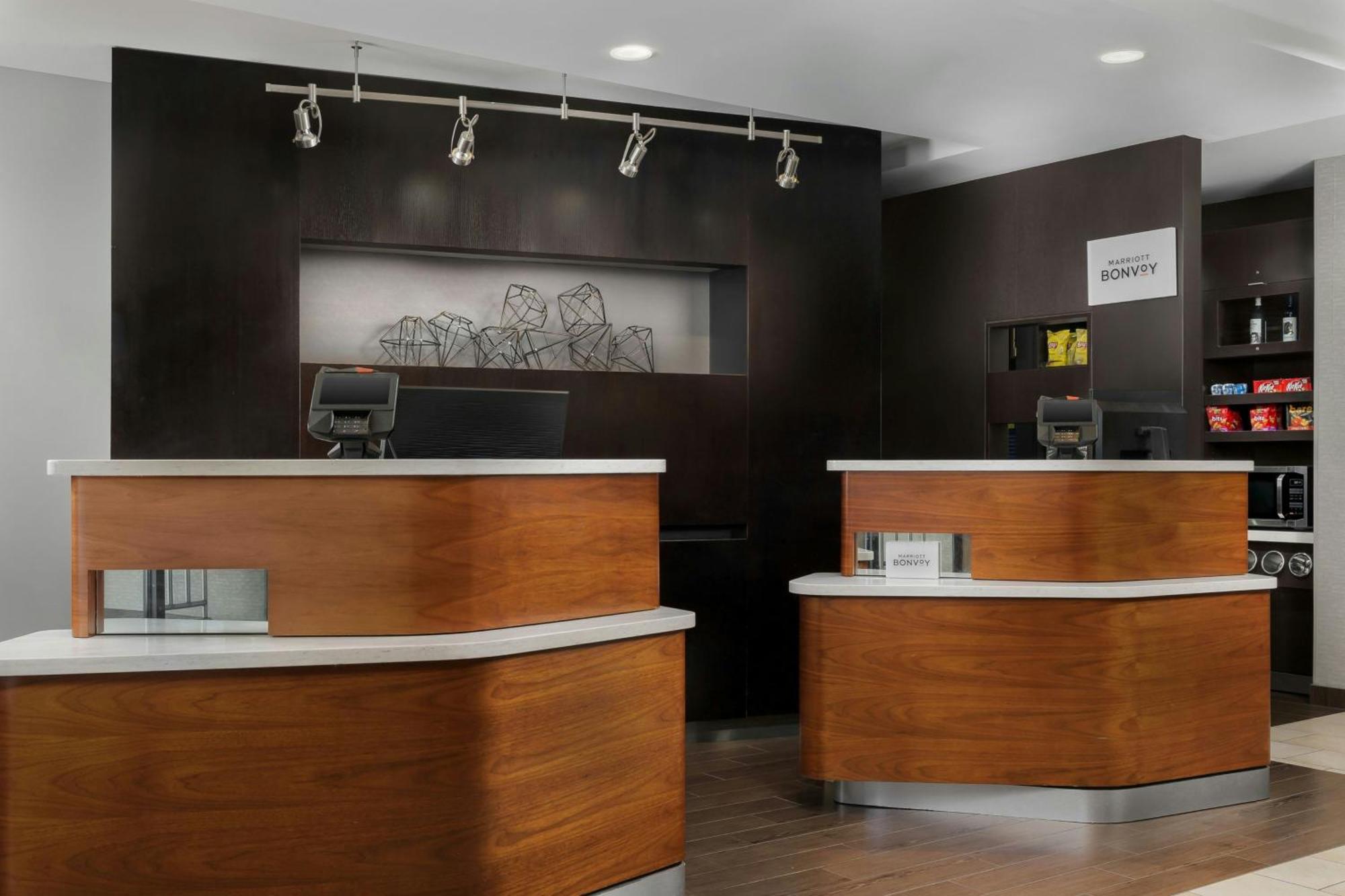 Courtyard By Marriott Houston Rice University Exteriör bild