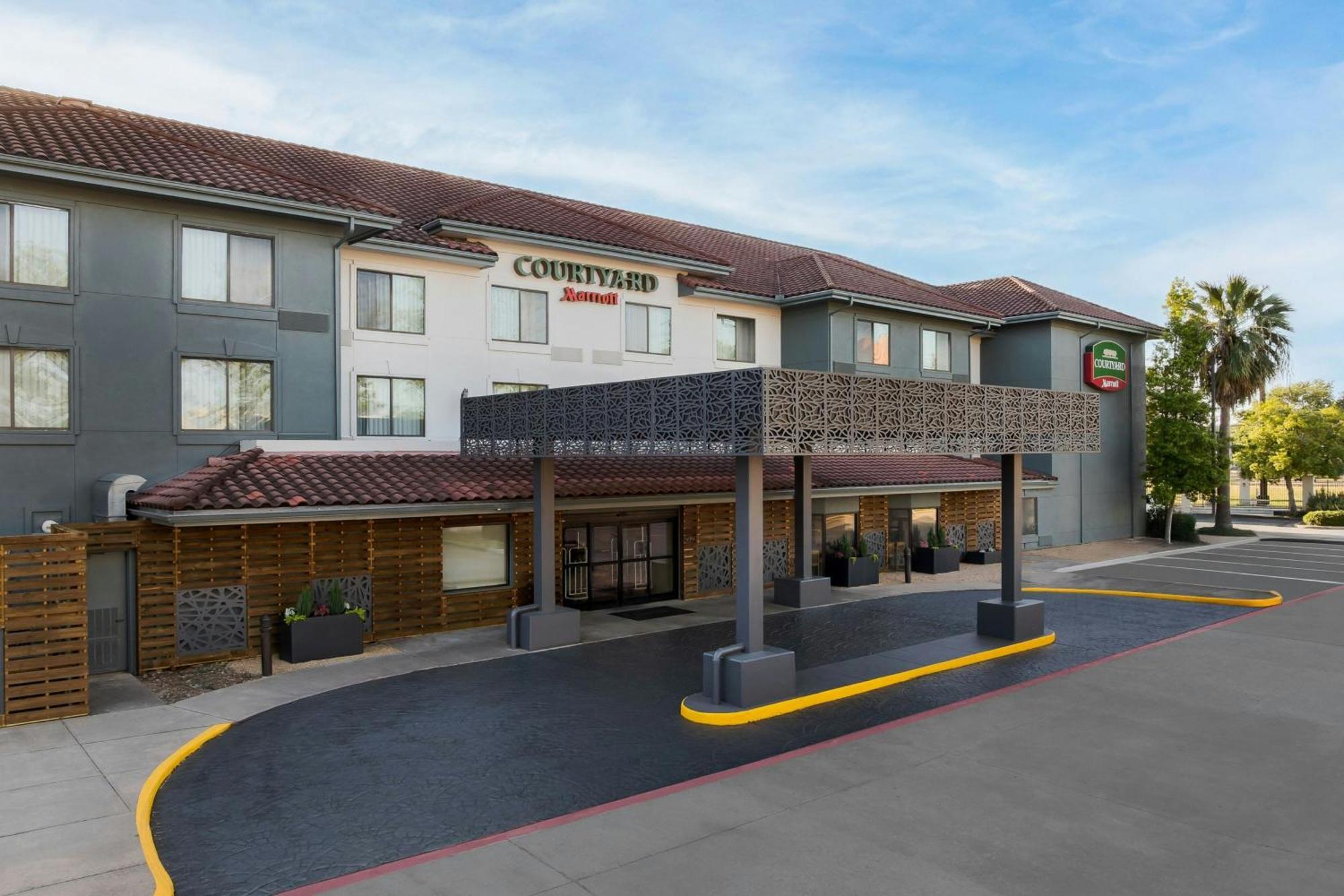 Courtyard By Marriott Houston Rice University Exteriör bild