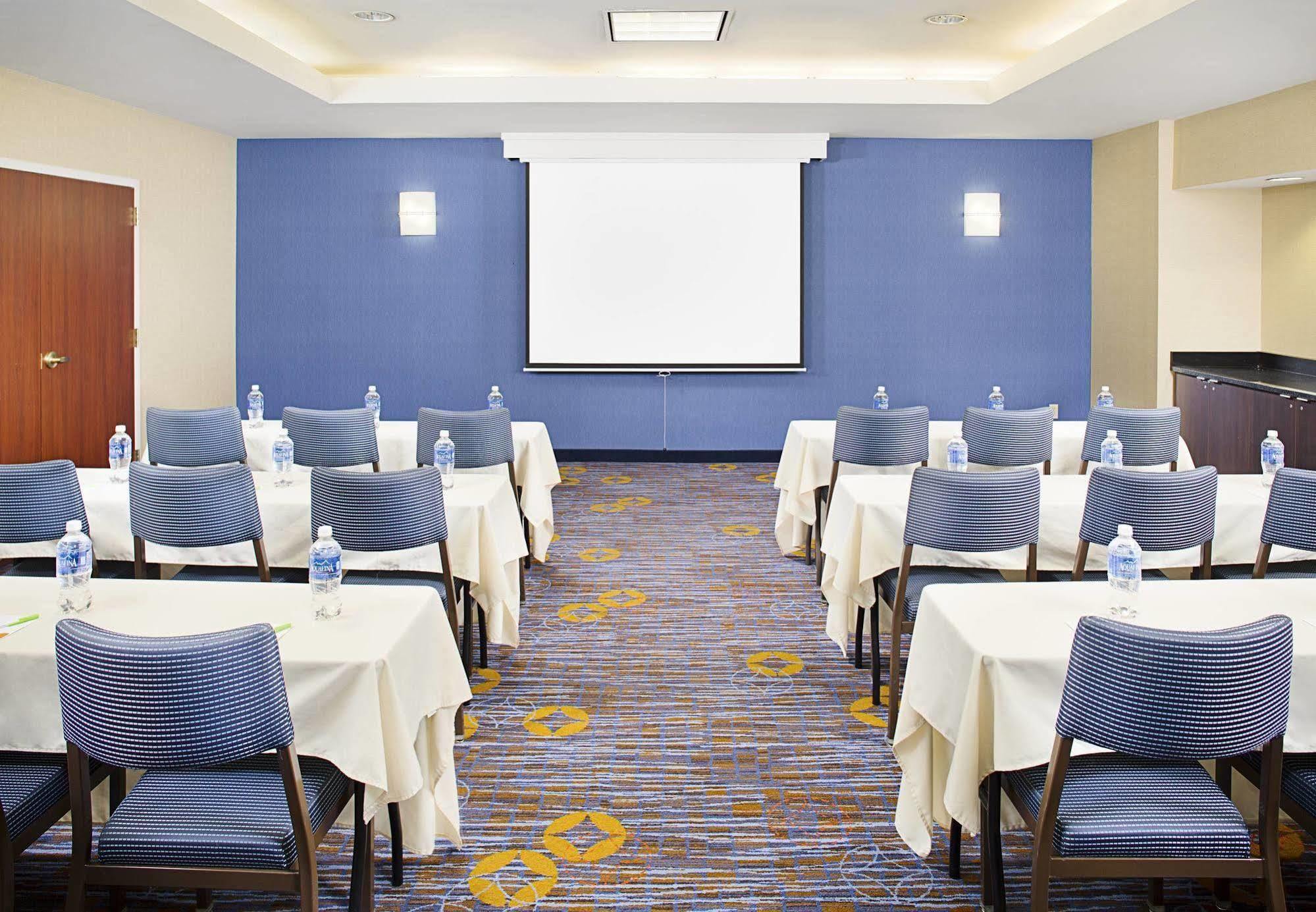 Courtyard By Marriott Houston Rice University Exteriör bild